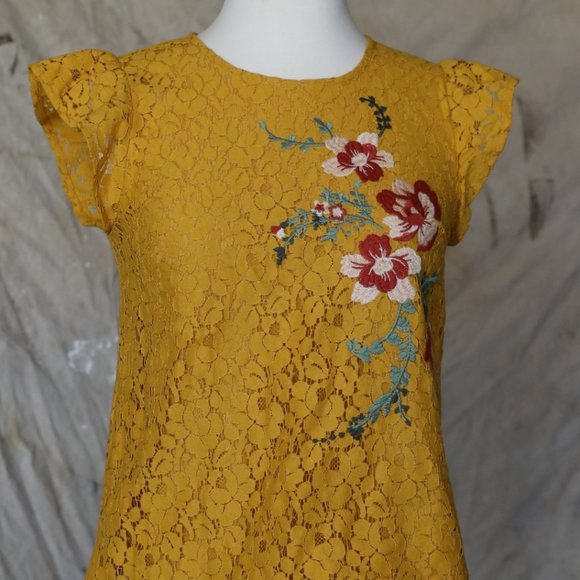 Xhilaration cap sleeve lace top size XS - Picture 1 of 5